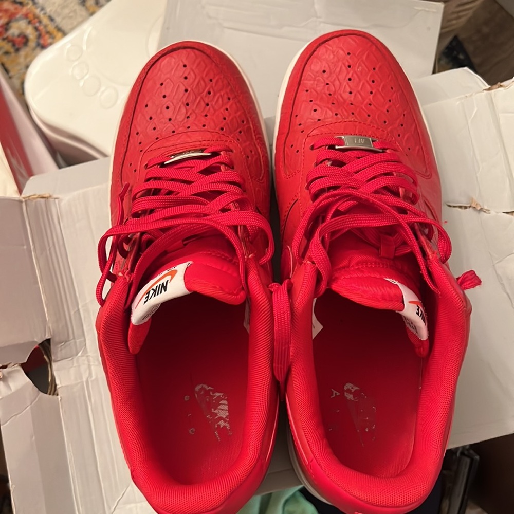 Nike Air Force 1 07’ LV8 Sneakers - Picture 6 of 9